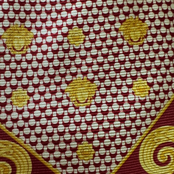 VTG Versace Red Gold Baroque Silk Tie Made in Italy Designer RARE y2K - Picture 7 of 7